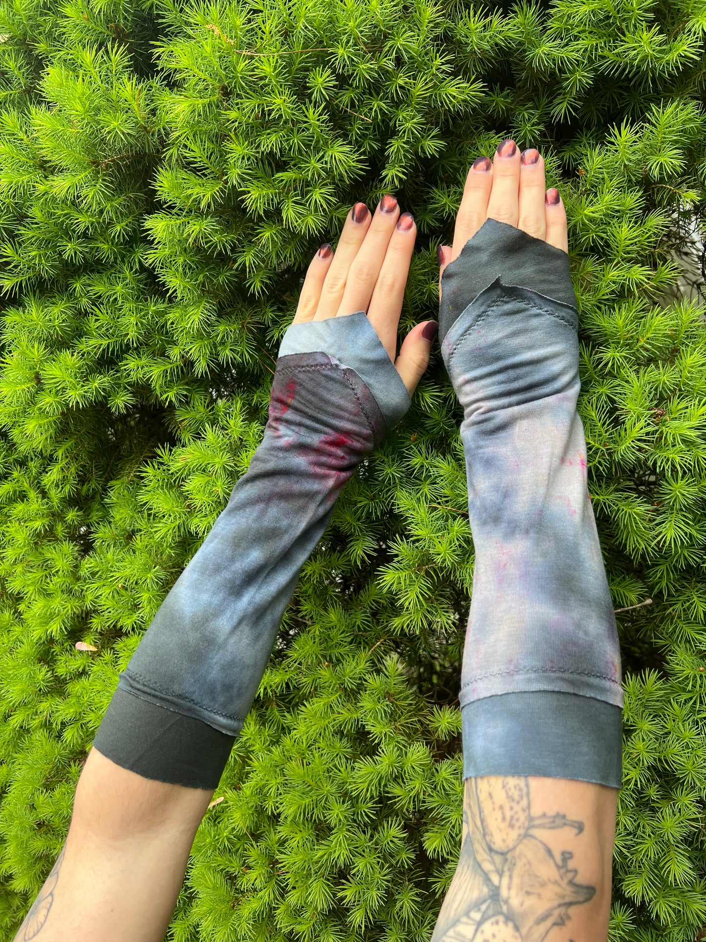 Gauntlet Armwarmers in your choice of colorway