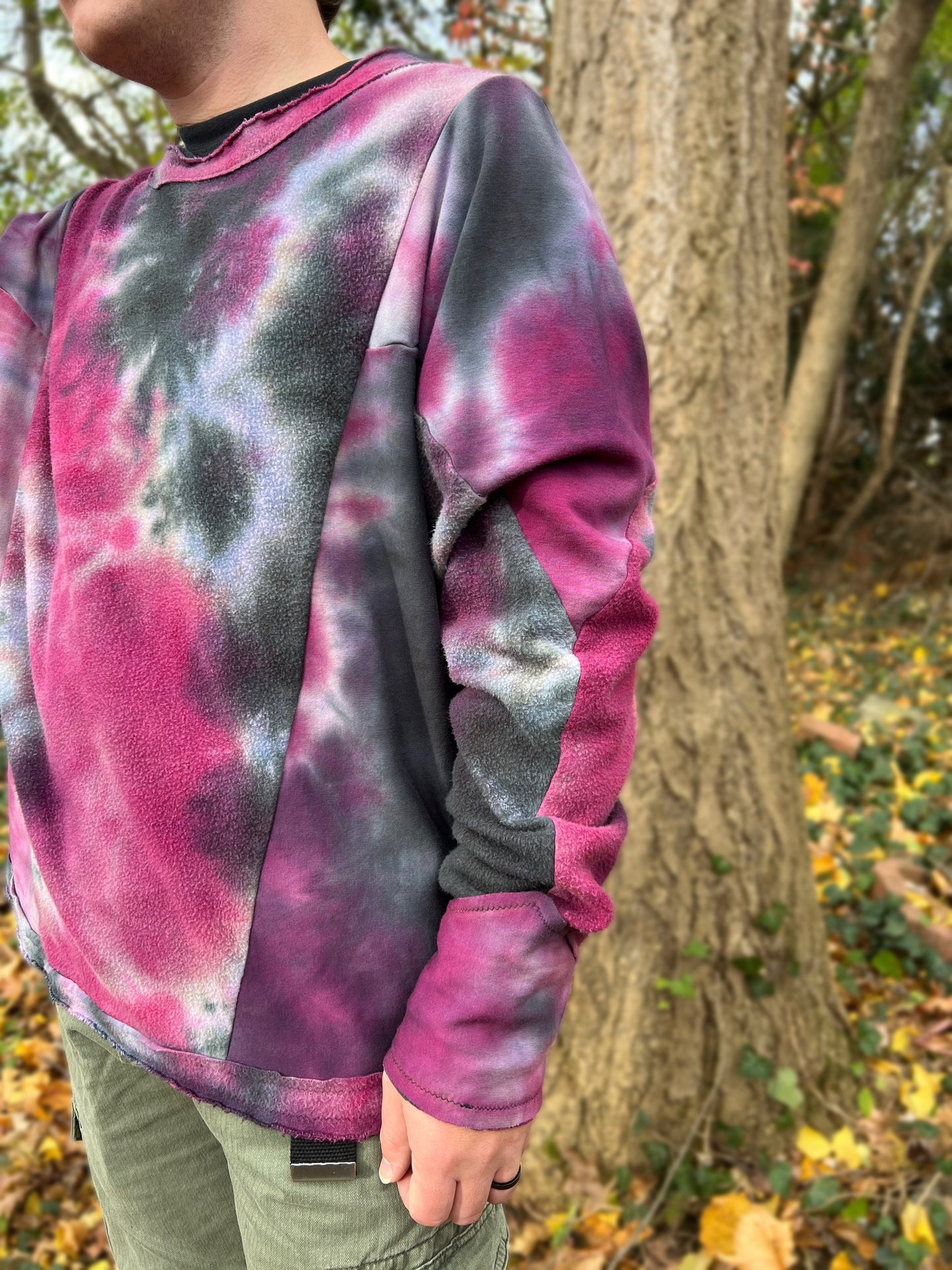 Eidolon Crew Sweatshirt Bear’s colorway