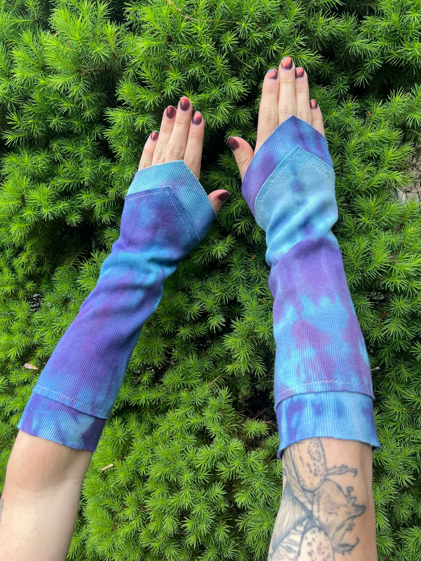 Gauntlet Armwarmers in your choice of colorway