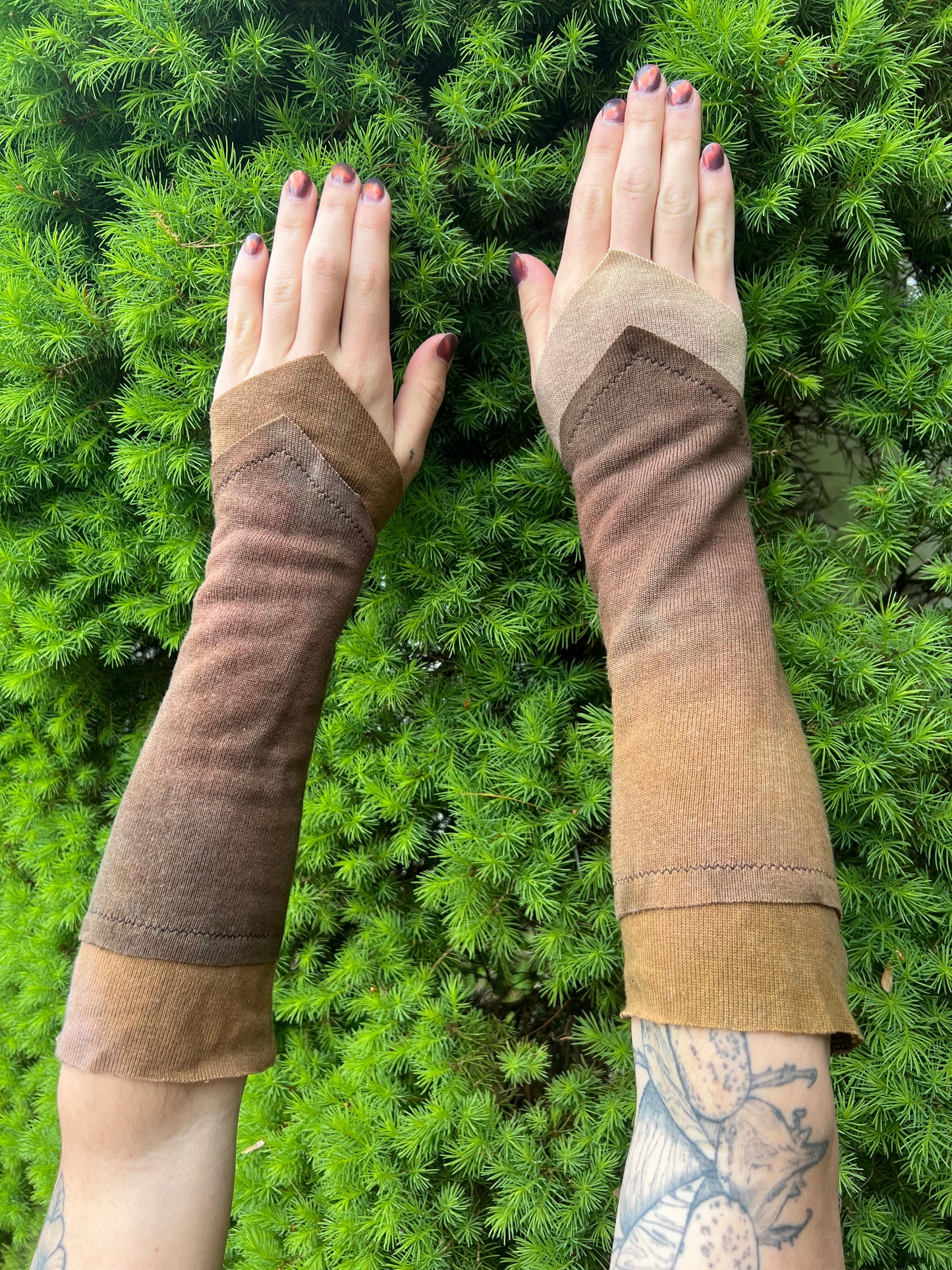 Gauntlet Armwarmers in your choice of colorway